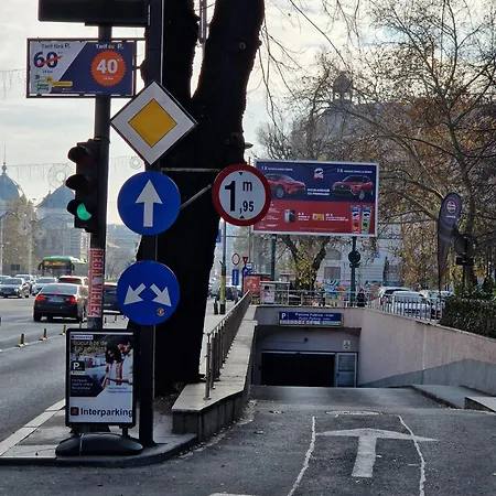 Heritage No 4 Stylish With Iconic Views In The Heart Of The * Bukarest