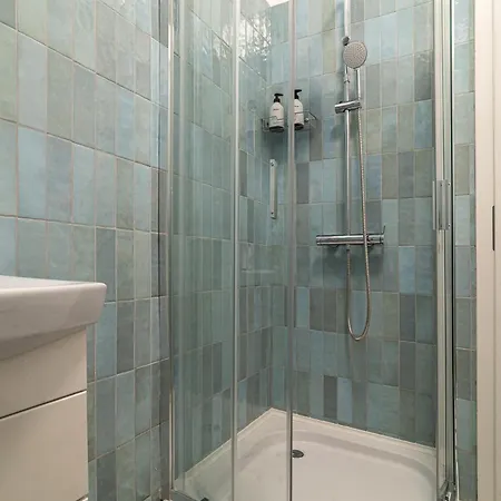 Heritage No 4 Stylish With Iconic Views In The Heart Of The