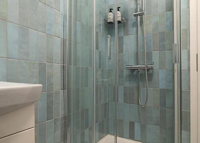 Heritage No 4 Stylish With Iconic Views In The Heart Of The